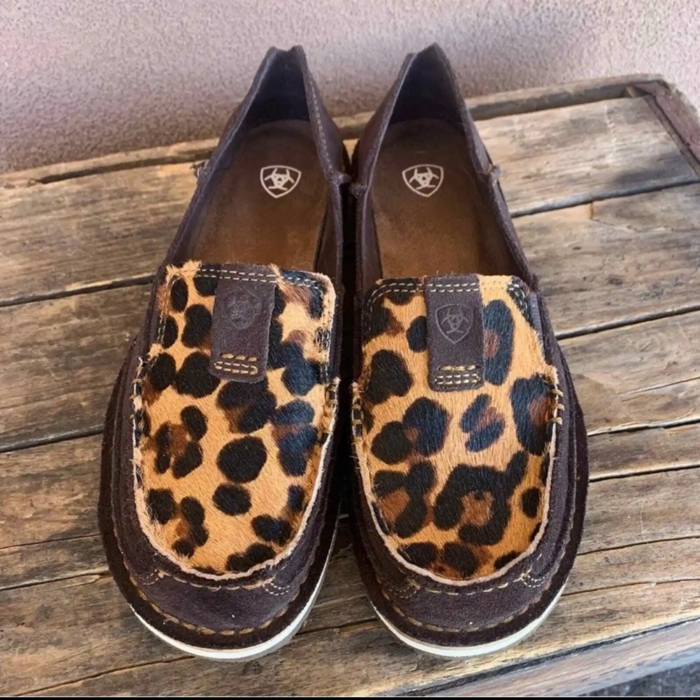 Ariat cruisers size 7.5 women